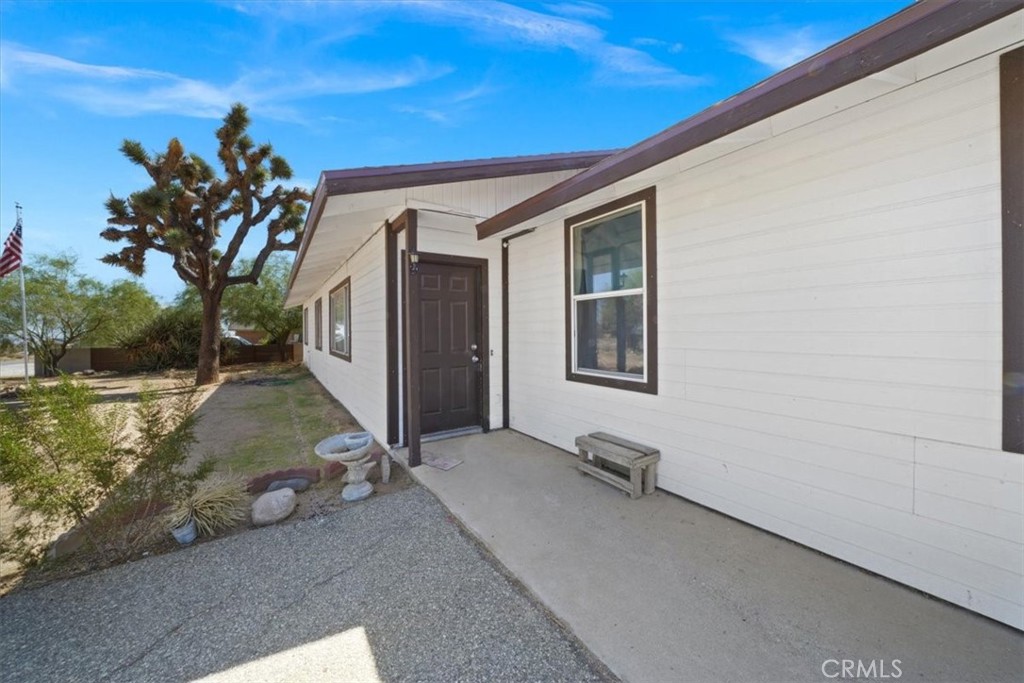 58407 Campanula Street Property Photo 2