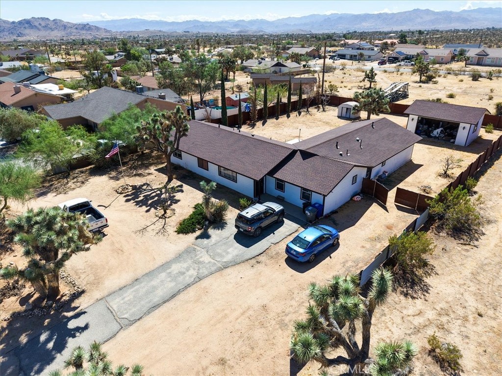 58407 Campanula Street Property Photo 54