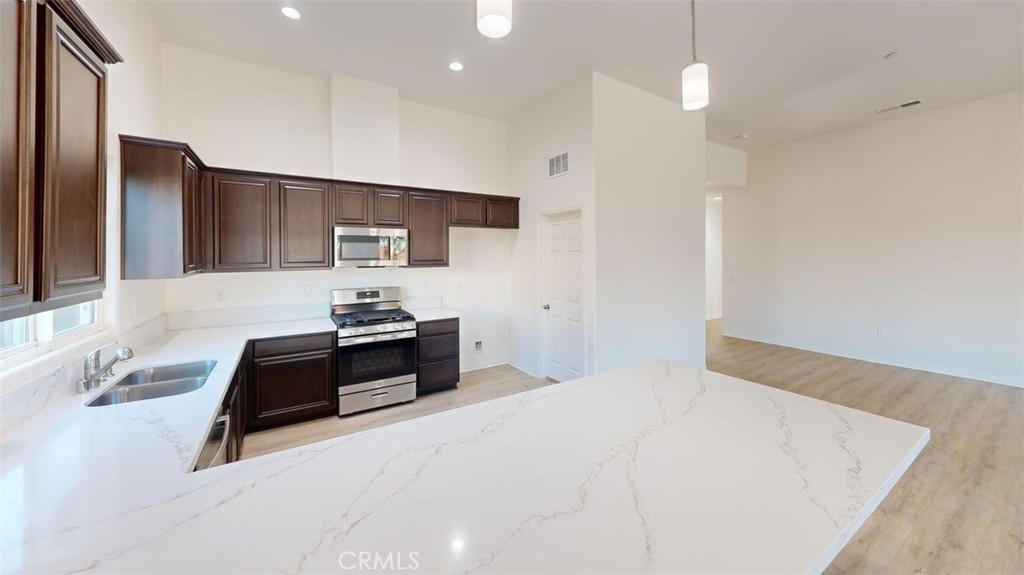 885 Bougainvillea Court Property Photo 33