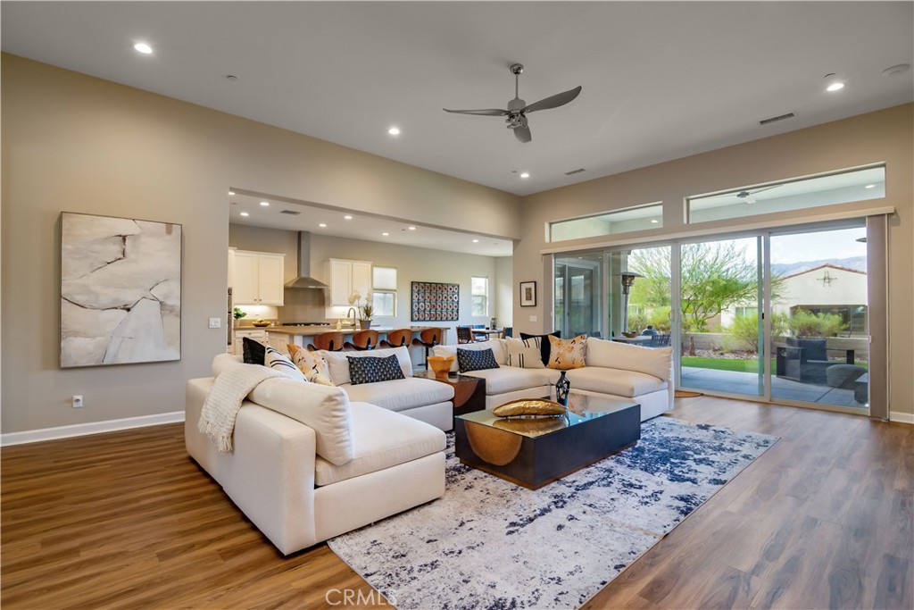 16 Burgundy Property Photo 10