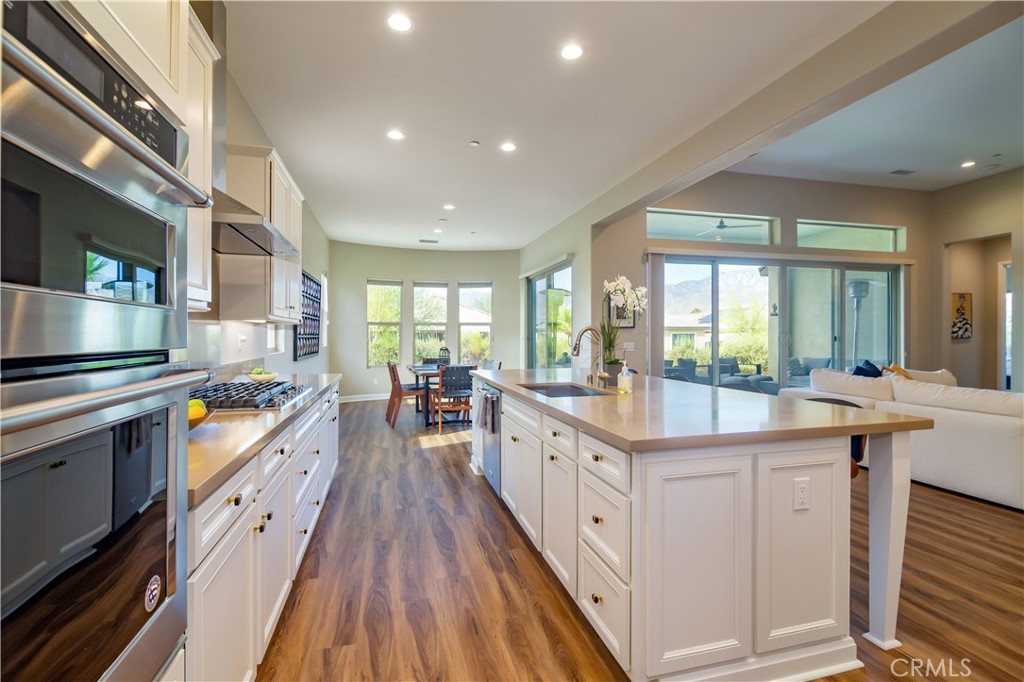 16 Burgundy Property Photo 15