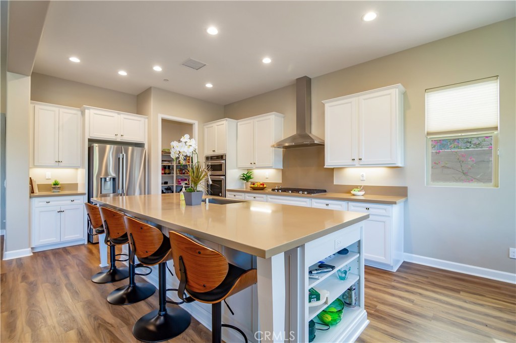 16 Burgundy Property Photo 18