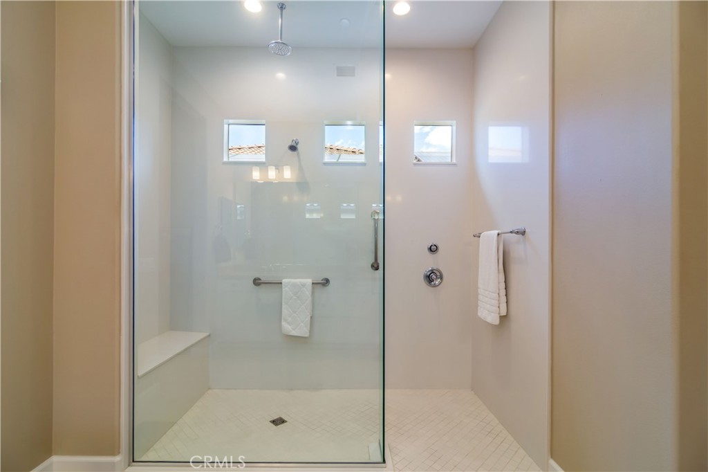 16 Burgundy Property Photo 33