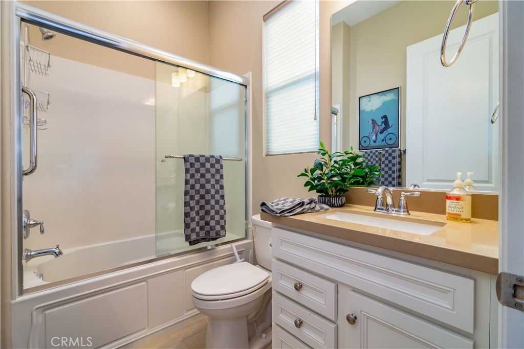 16 Burgundy Property Photo 37