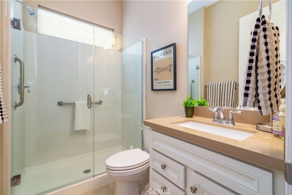16 Burgundy Property Photo 39