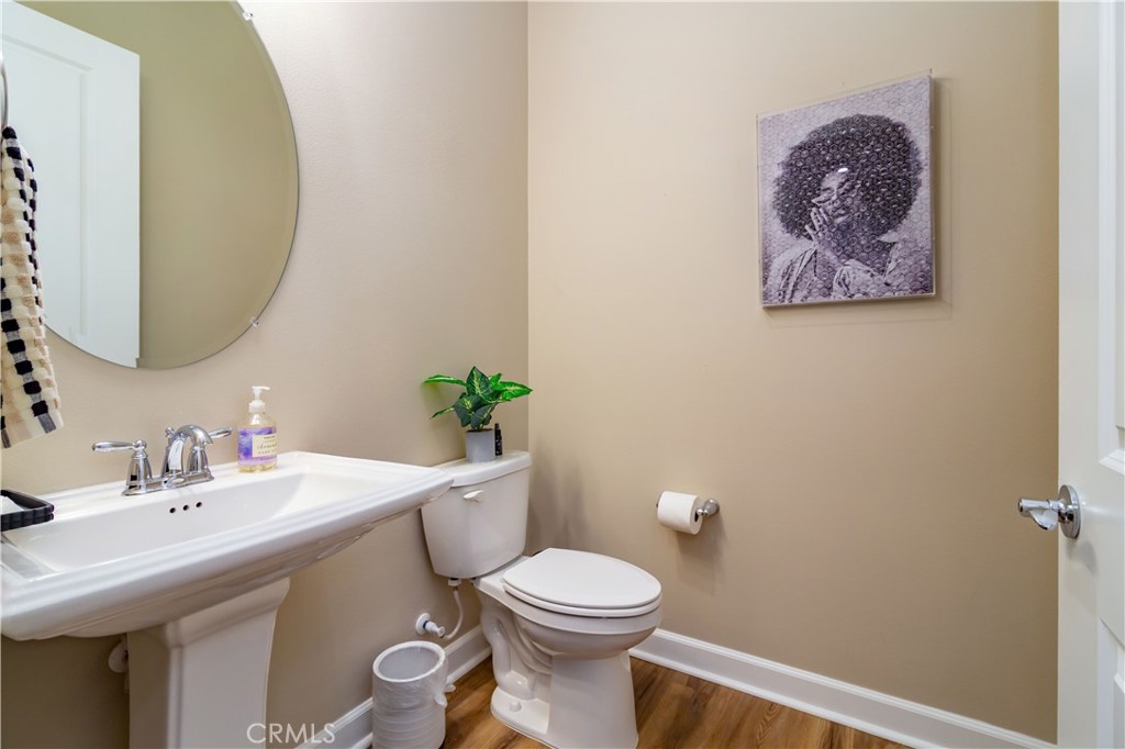 16 Burgundy Property Photo 40