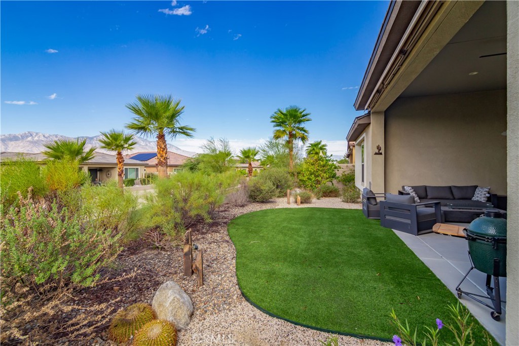 16 Burgundy Property Photo 45