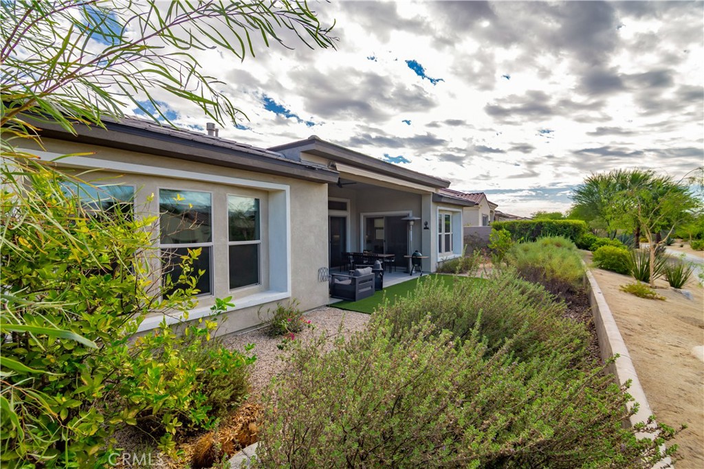 16 Burgundy Property Photo 48
