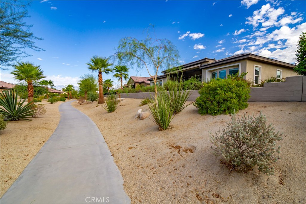 16 Burgundy Property Photo 50
