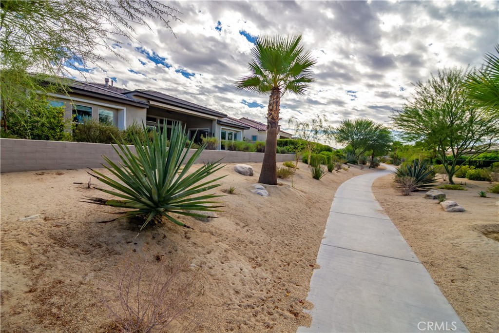16 Burgundy Property Photo 51