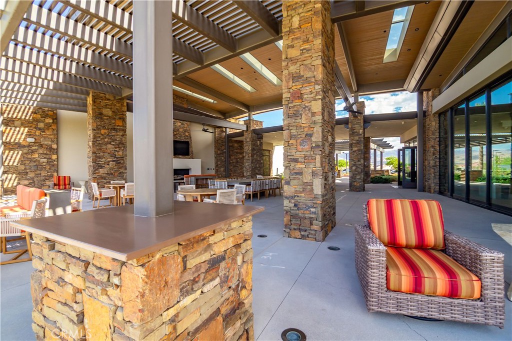 16 Burgundy Property Photo 70