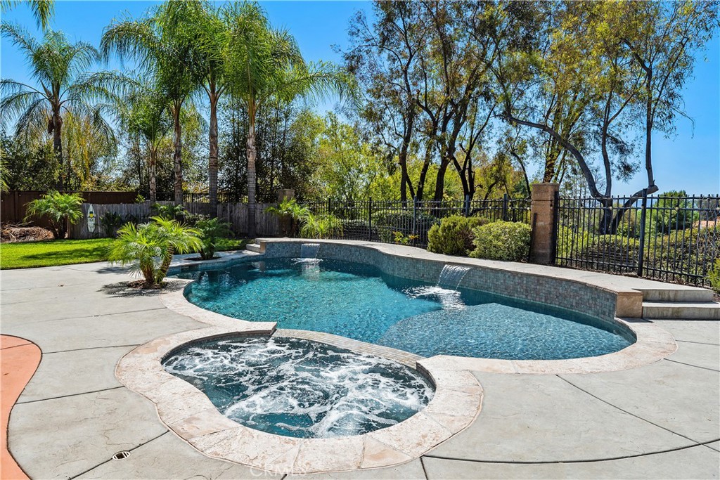 31383 Britton Circle Property Photo 1