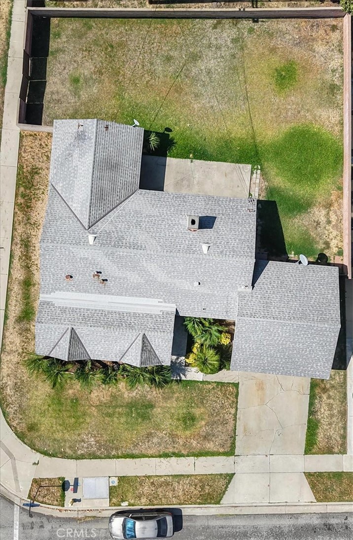 2071 Wickshire Property Photo 5