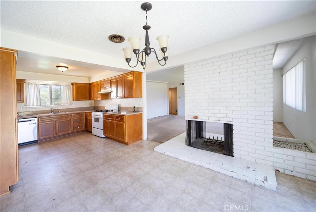 2071 Wickshire Property Photo 14