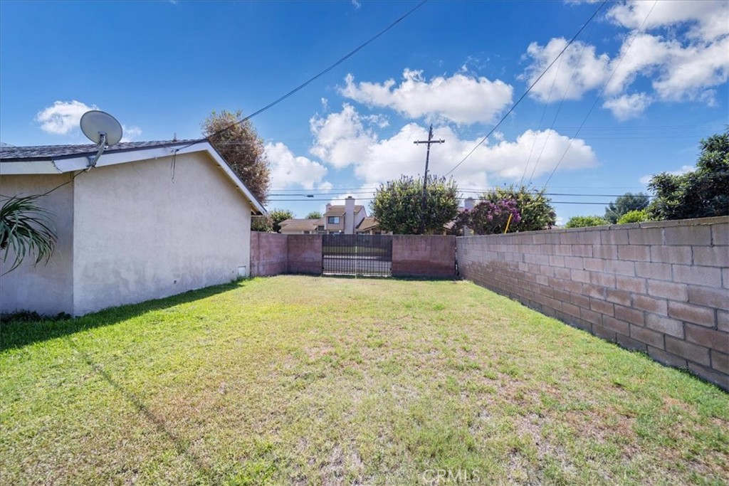 2071 Wickshire Property Photo 38