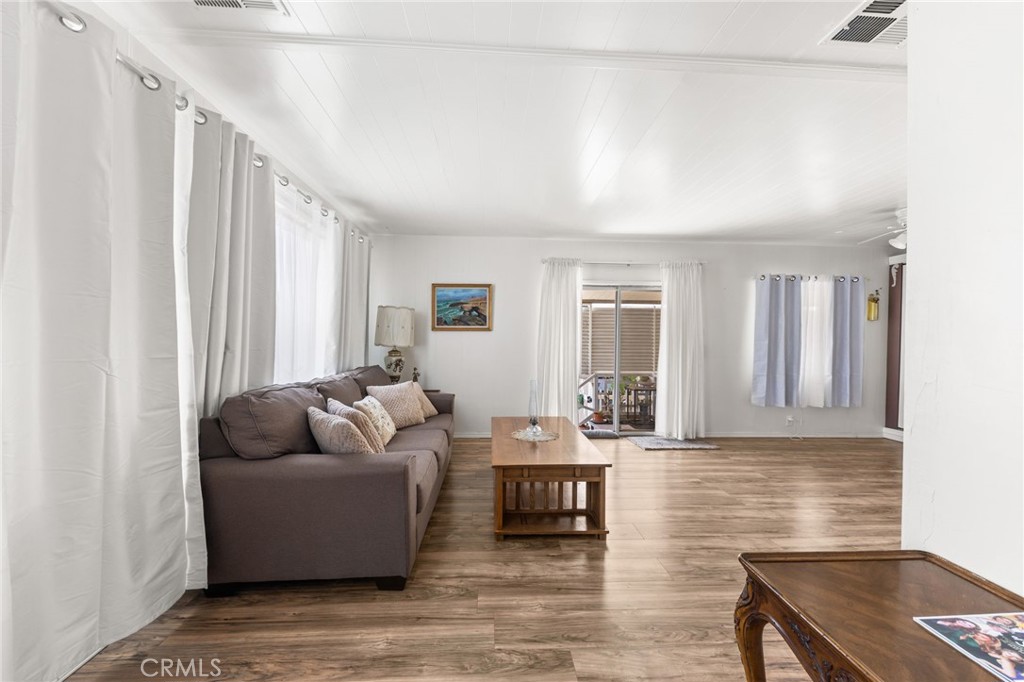 332 N Lyon Avenue 74 Property Photo 13