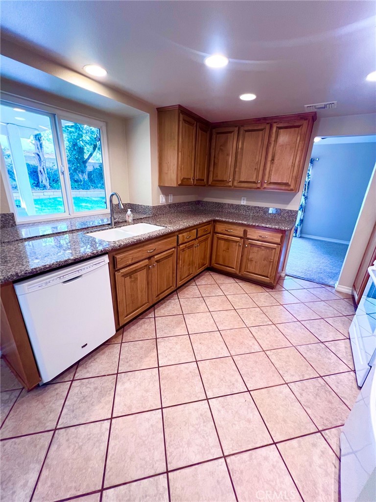 1750 Sunnypark Property Photo 24