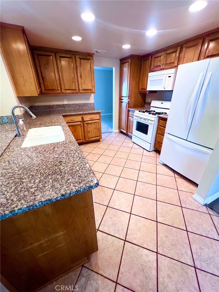 1750 Sunnypark Property Photo 25