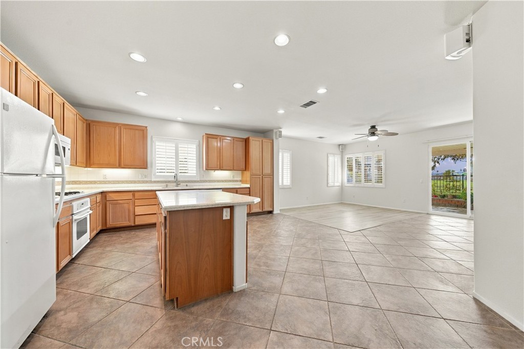 28263 Long Meadow Property Photo 12