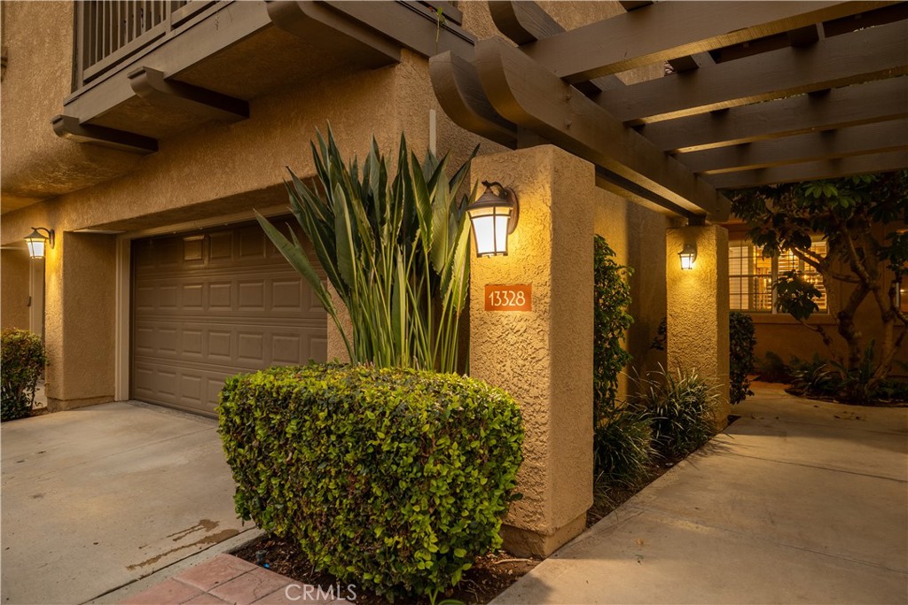 13328 Savanna Property Photo 2