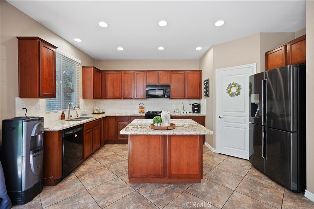 34229 Larksburg Court Property Photo 12