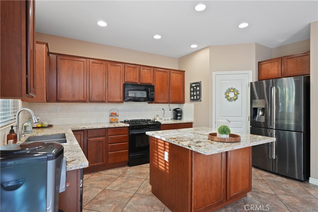 34229 Larksburg Court Property Photo 14