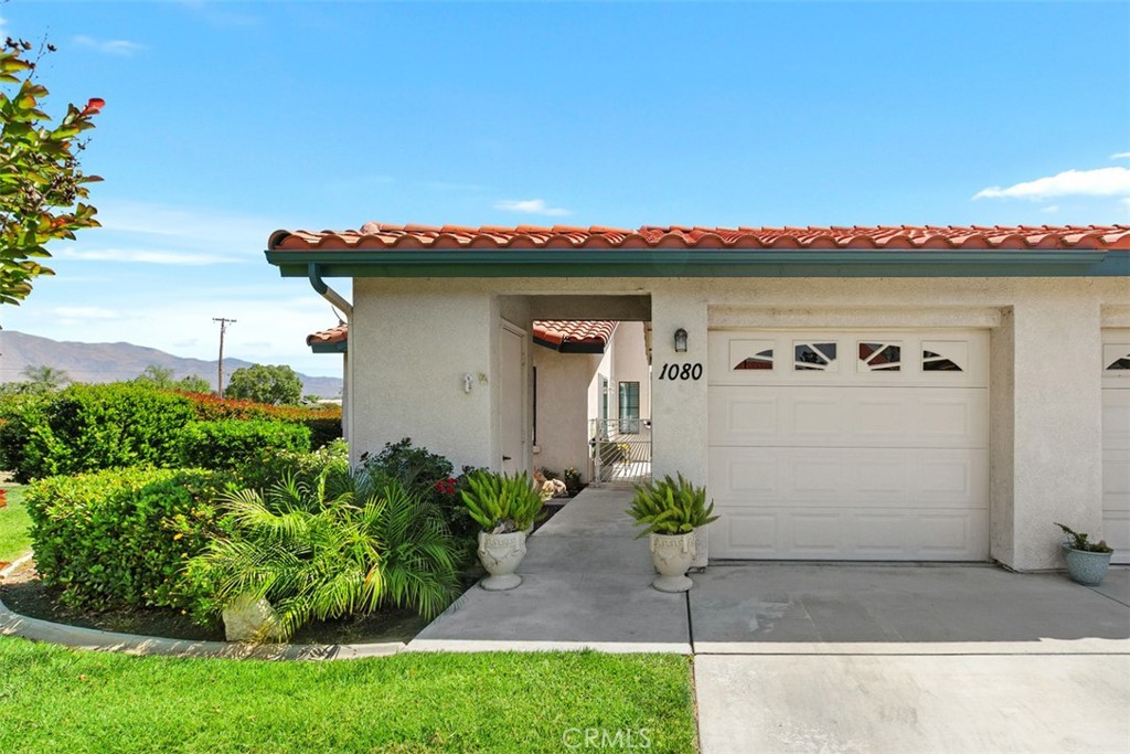 1080 Moon Shadow Court Property Photo 4