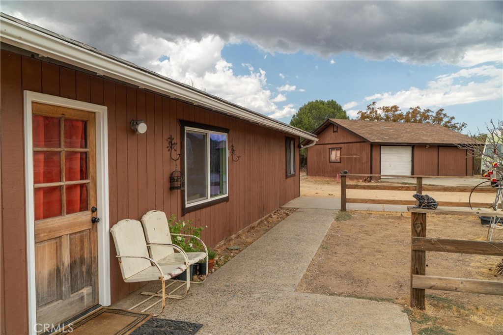 38195 Hill Street Property Photo 2