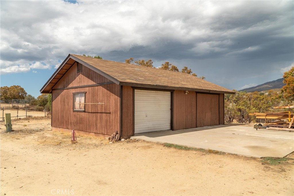 38195 Hill Street Property Photo 5