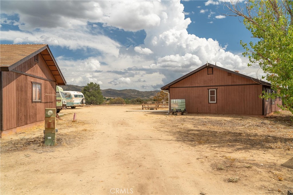 38195 Hill Street Property Photo 6
