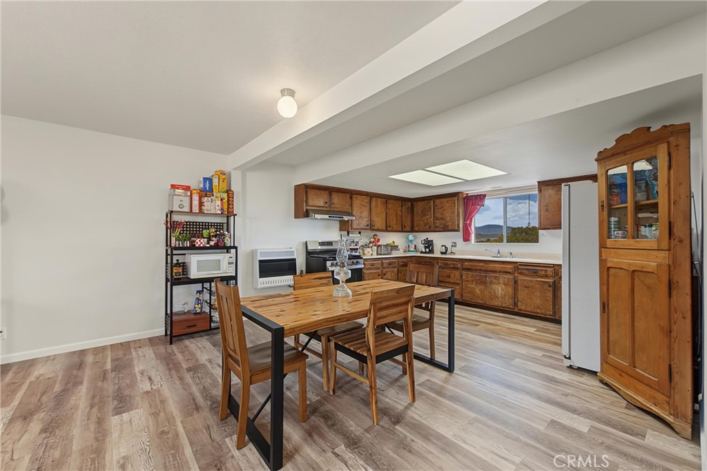 38195 Hill Street Property Photo 9