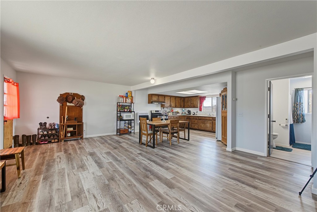 38195 Hill Street Property Photo 16