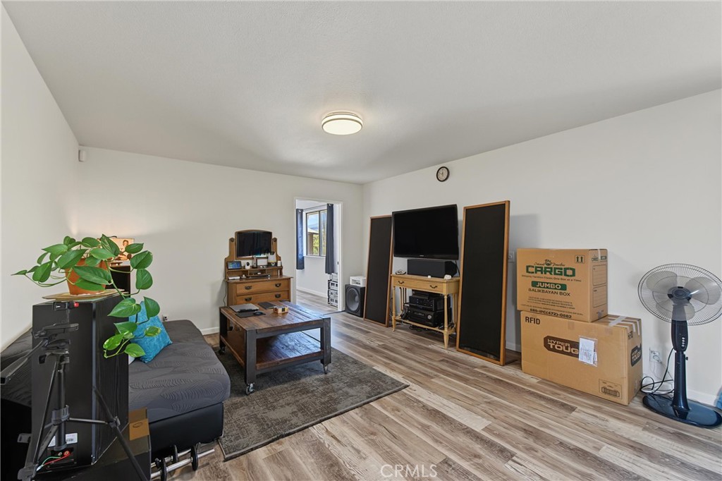 38195 Hill Street Property Photo 18
