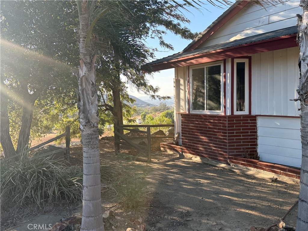 25205 Bundy Canyon Property Photo 1