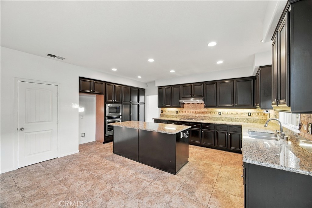 33299 Pitman Property Photo 9