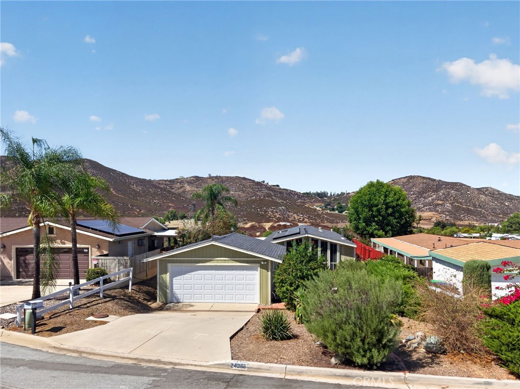 24388 Wagon Wheel Property Photo 2