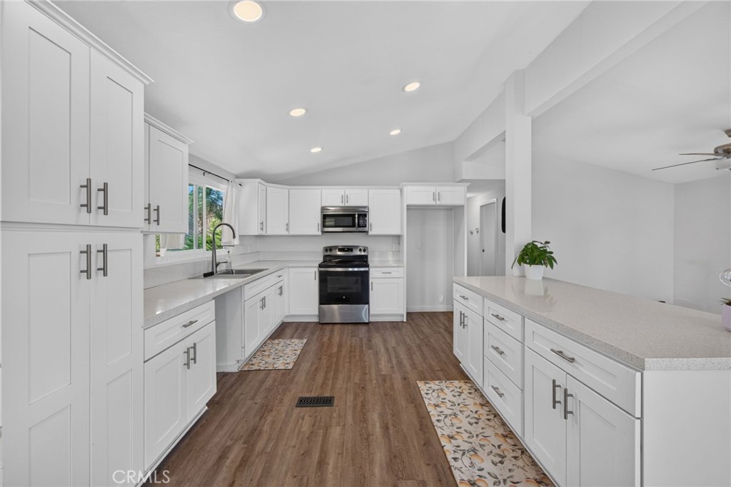 24388 Wagon Wheel Property Photo 4
