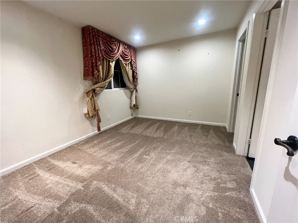 883 Terrace W Property Photo 22