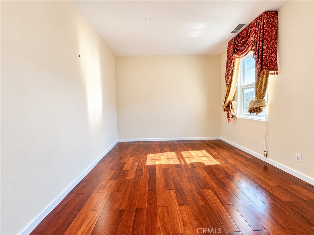 883 Terrace W Property Photo 34