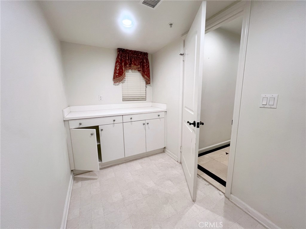 883 Terrace W Property Photo 38