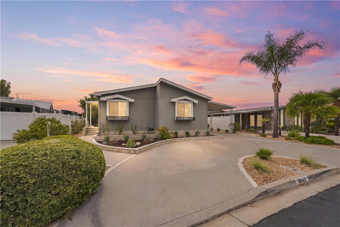 38642 Via Amarilla Property Photo 1