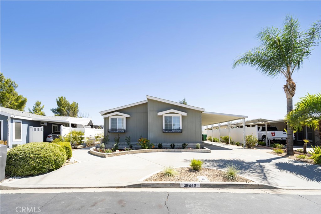 38642 Via Amarilla Property Photo 6