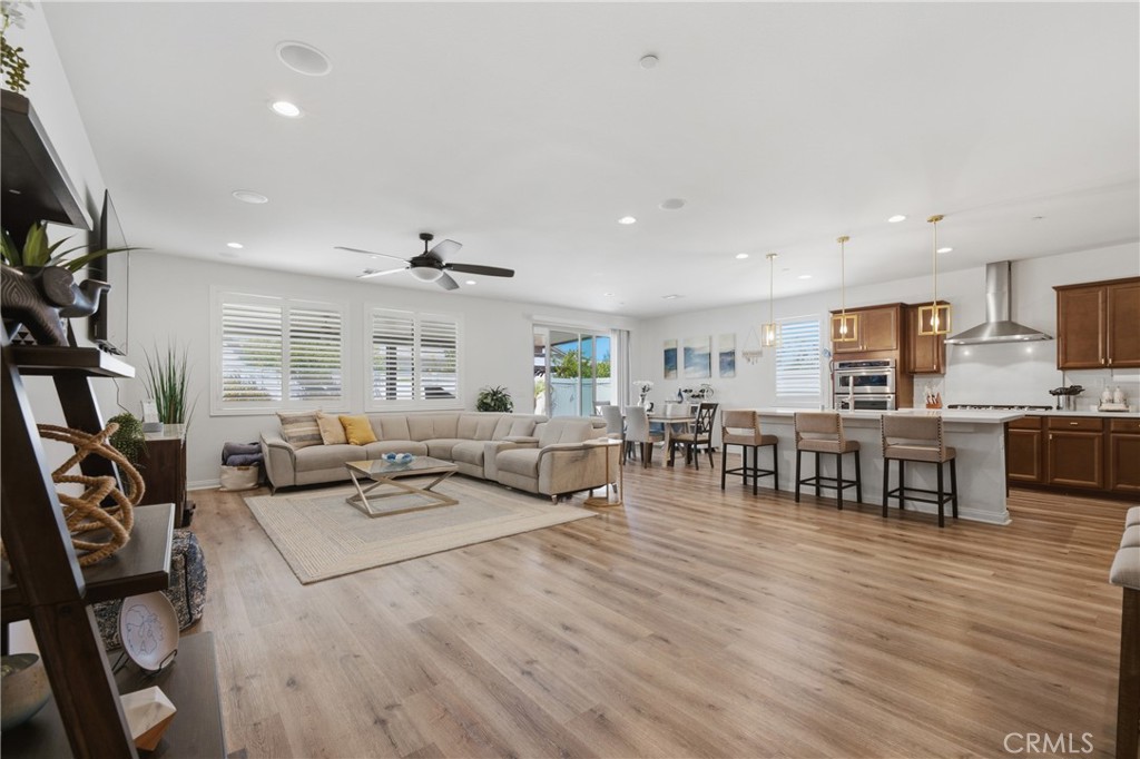 35111 Tavel Property Photo 7