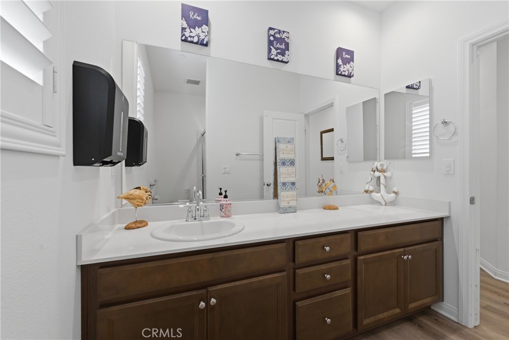 35111 Tavel Property Photo 21