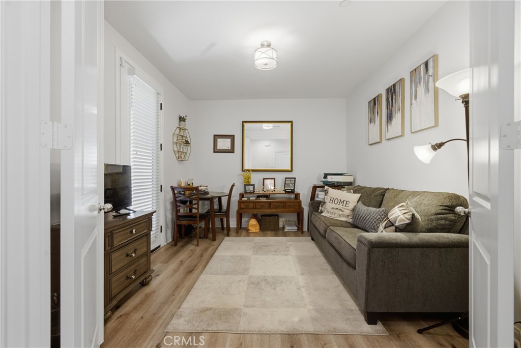 35111 Tavel Property Photo 30