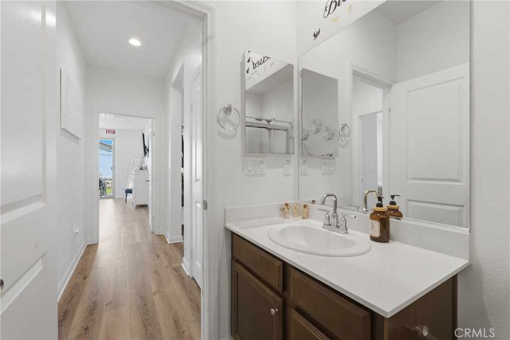 35111 Tavel Property Photo 32