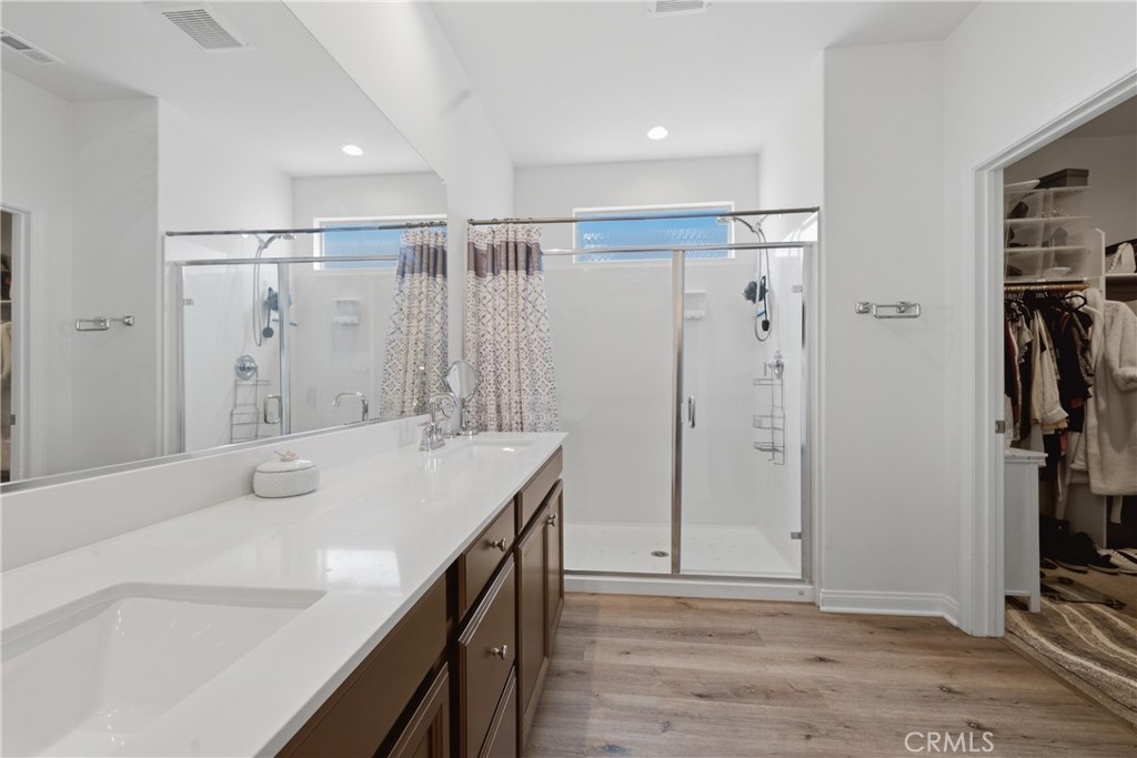 35111 Tavel Property Photo 36