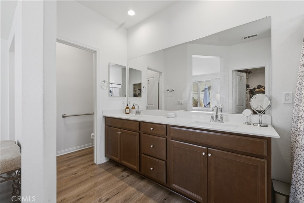35111 Tavel Property Photo 37