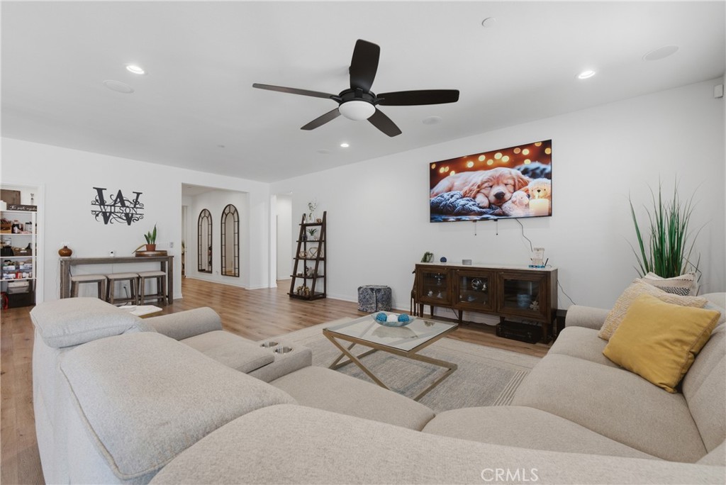 35111 Tavel Property Photo 43