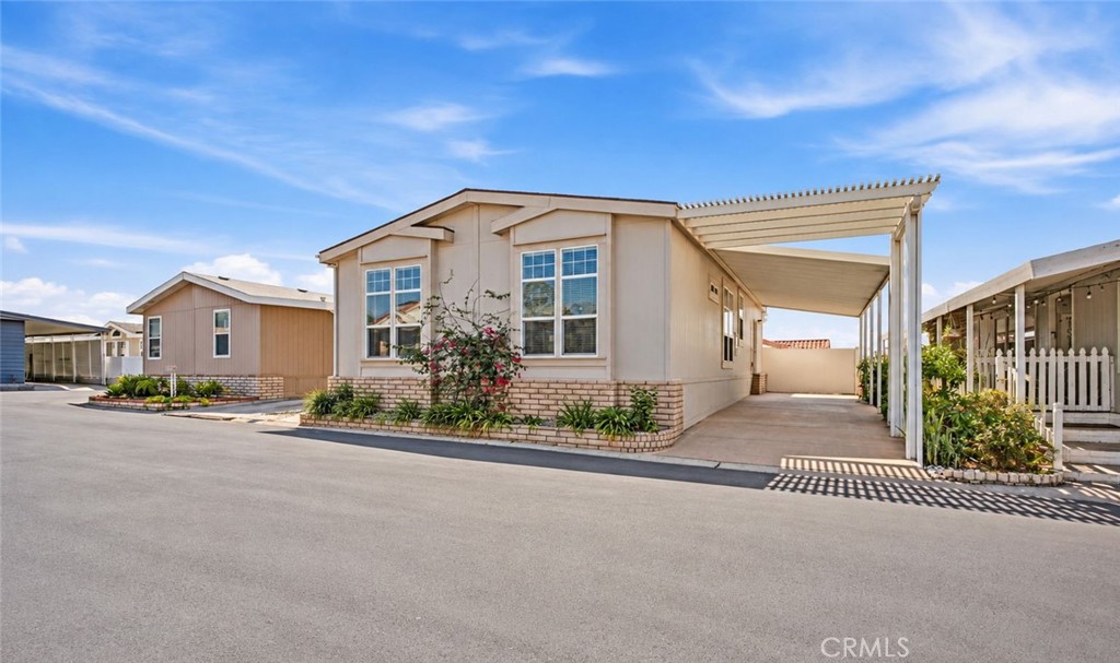 1051 Site 190 Property Photo 1